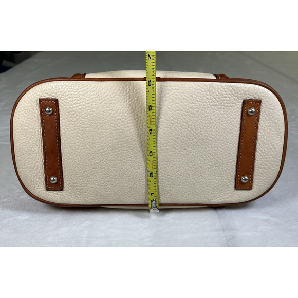 Dooney Bourke Tan Pebbled Leather Drawstring Pocket Lock Bucket Shoulder Bag FS - Picture 11 of 16